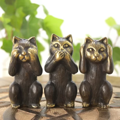 Three Wise Cats